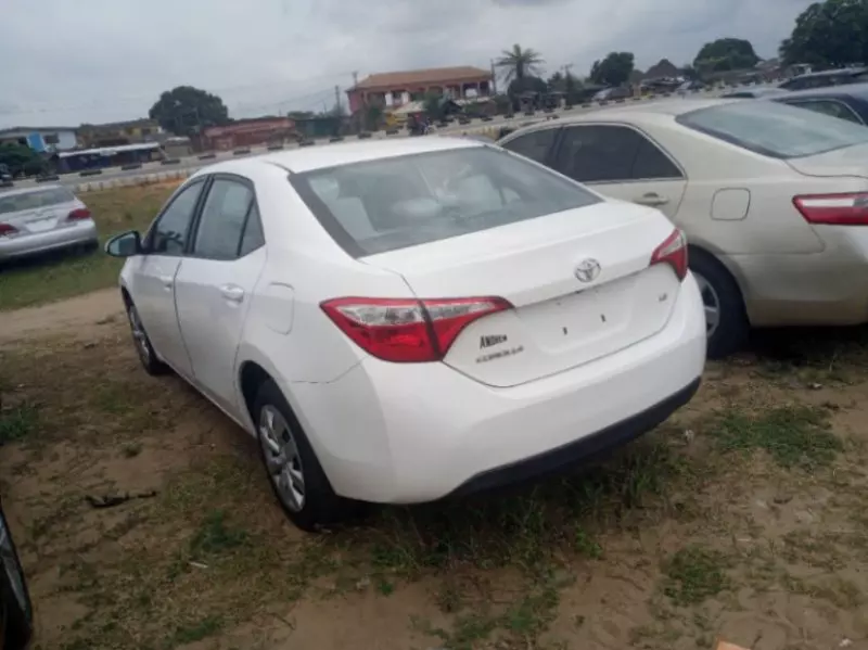 Toyota Corolla Sport   - 2016