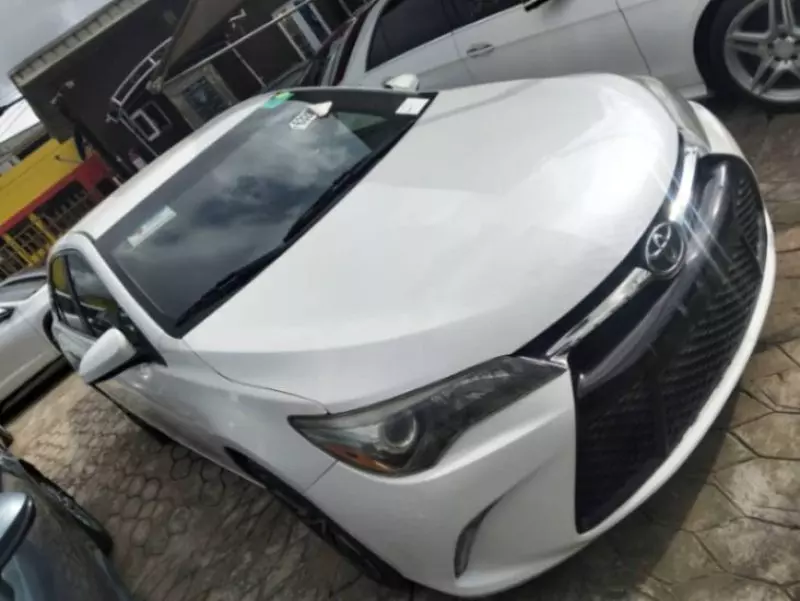 Toyota Camry   - 2015