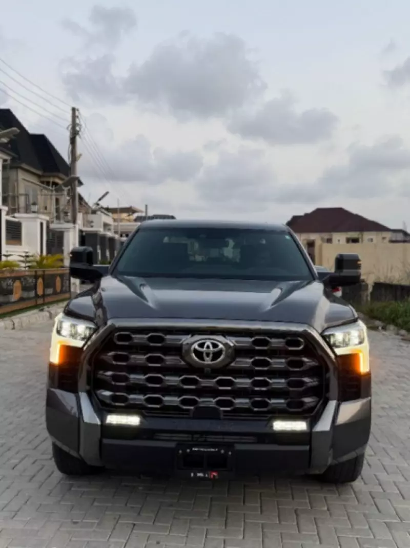 Toyota Tundra   - 2023