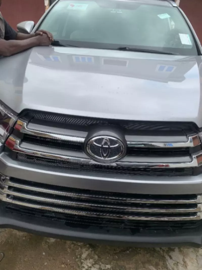 Toyota Highlander   - 2015