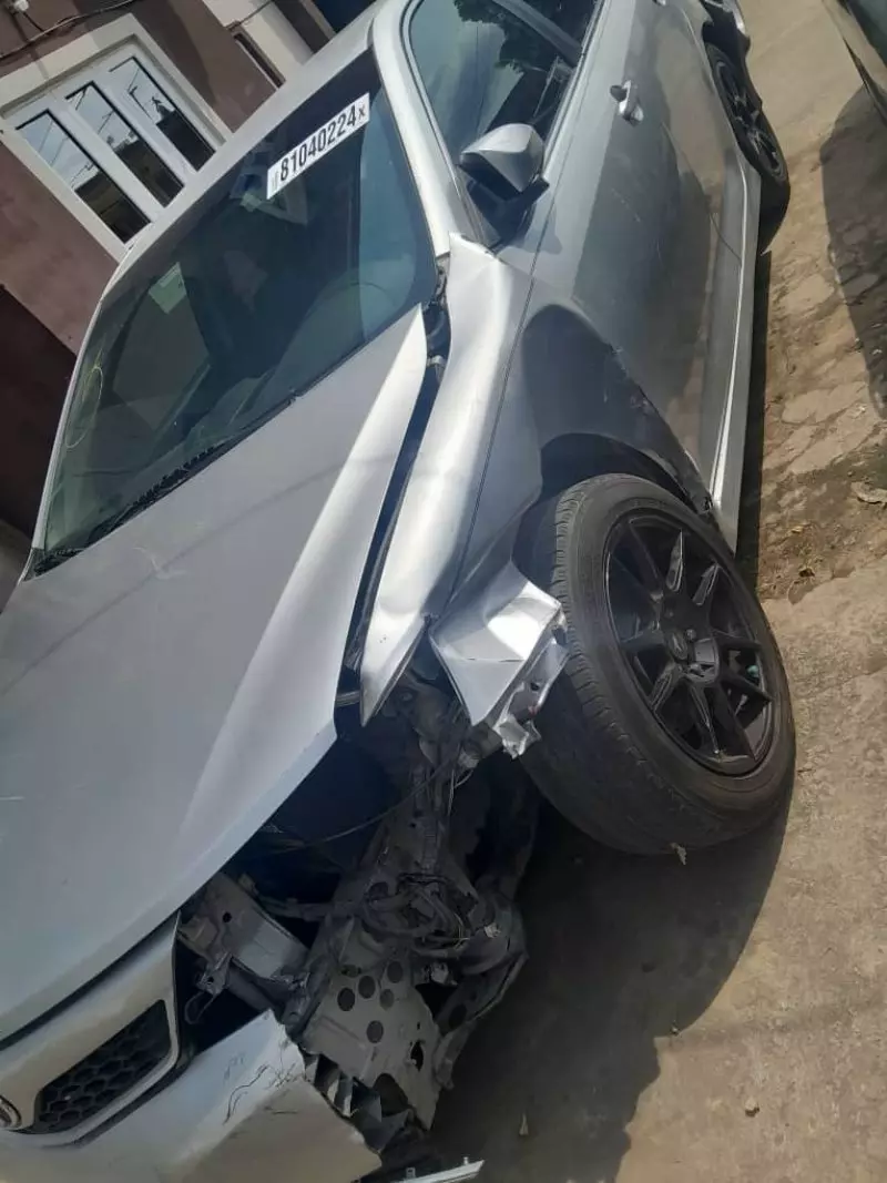 Toyota Camry   - 2012
