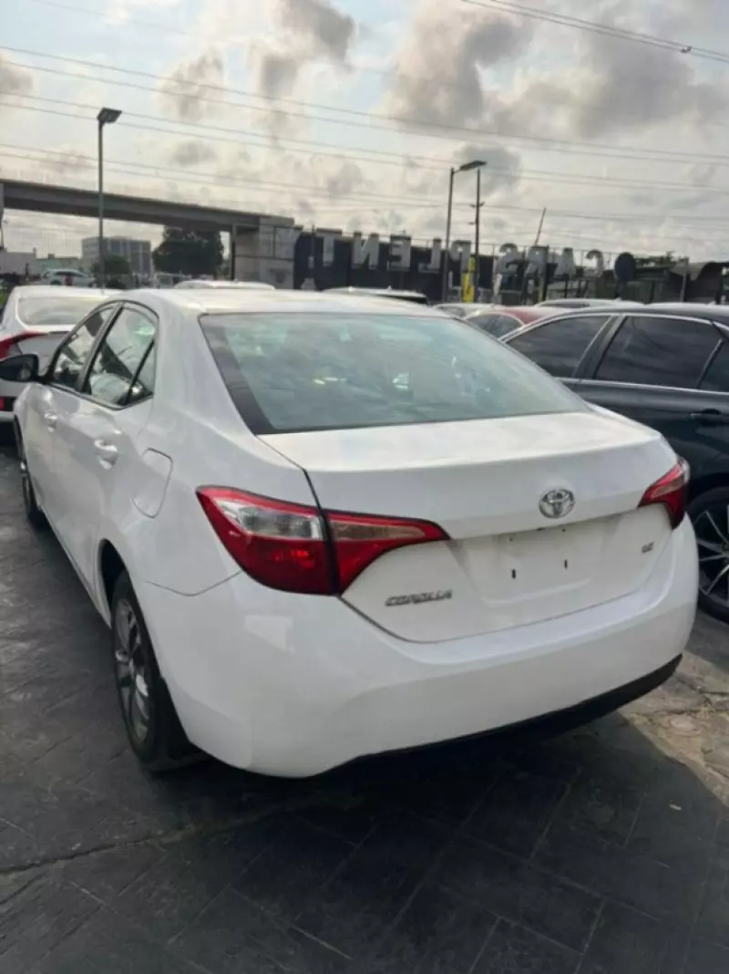 Toyota Corolla   - 2013