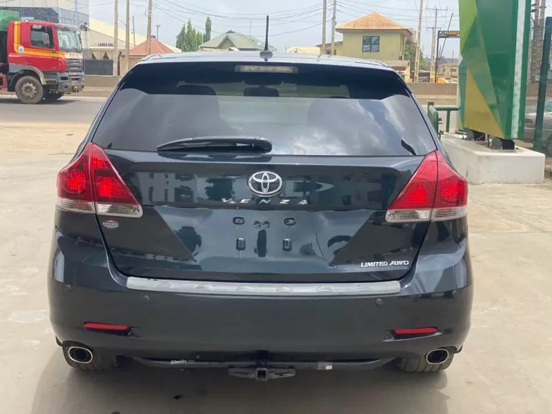 Toyota Venza   - 2014