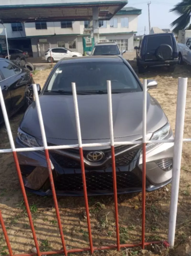 Toyota Camry   - 2019