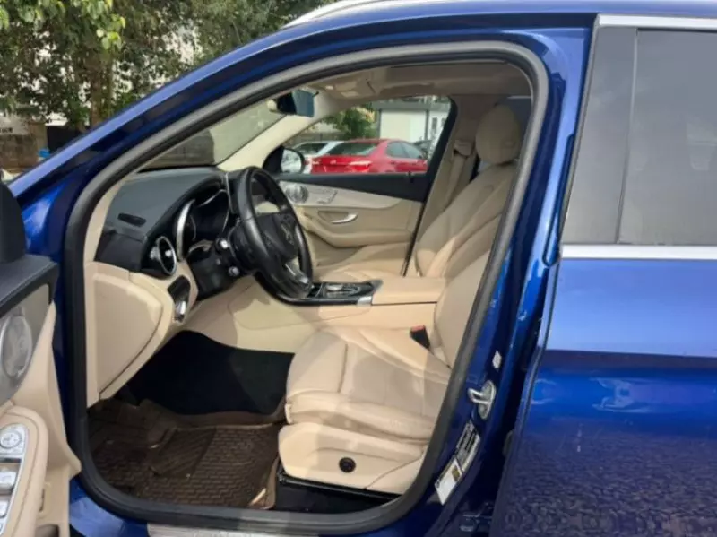 Mercedes-Benz GLC 300   - 2018