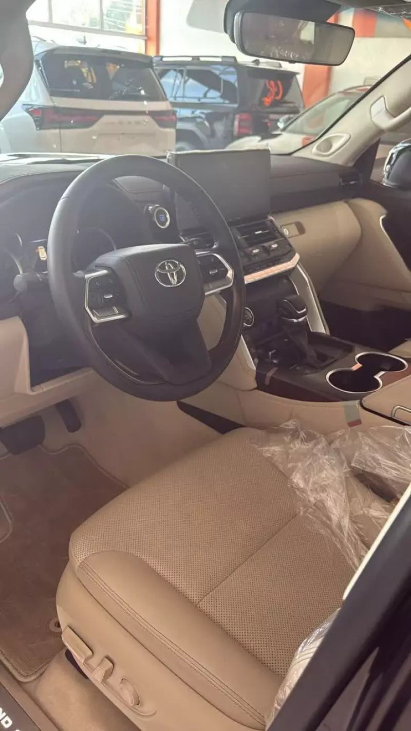 Toyota Land Cruiser Prado VX.L   - 2025