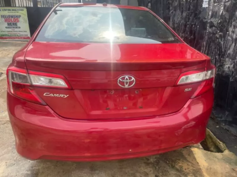 Toyota Camry   - 2013