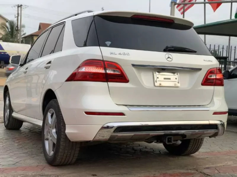 Mercedes-Benz ML 400