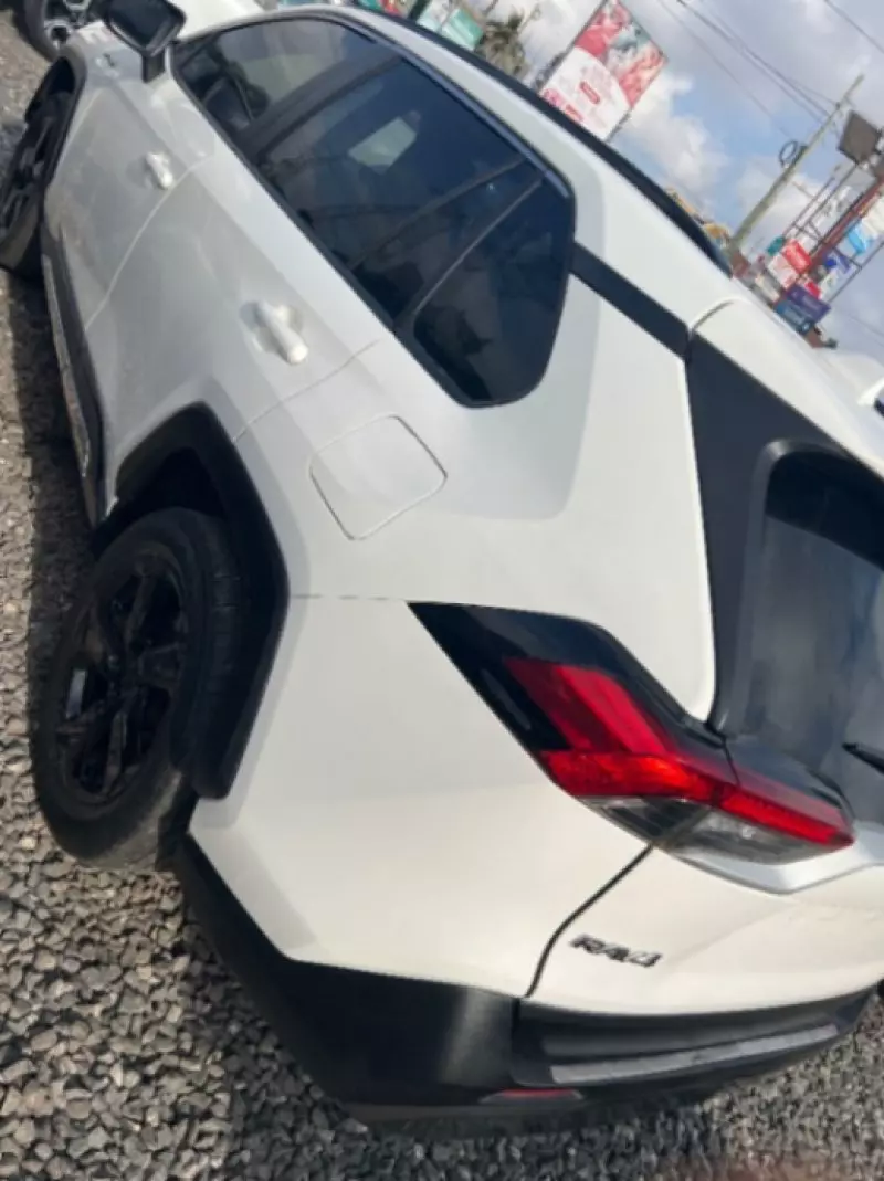 Toyota RAV 4   - 2019