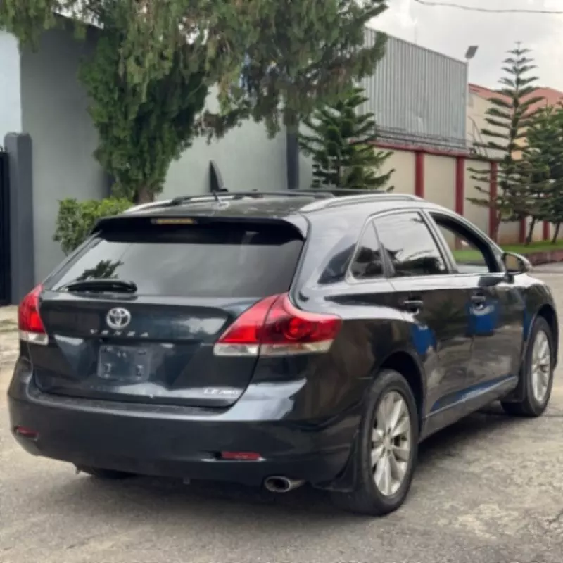 Toyota Venza   - 2013