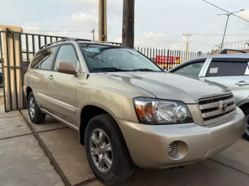 Toyota Highlander   - 2005