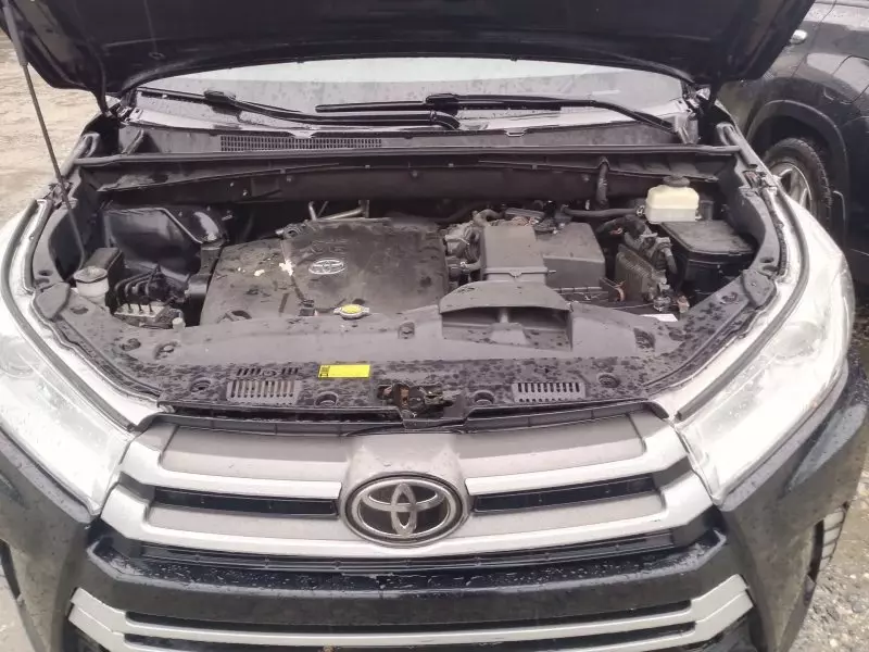 Toyota Highlander   - 2017