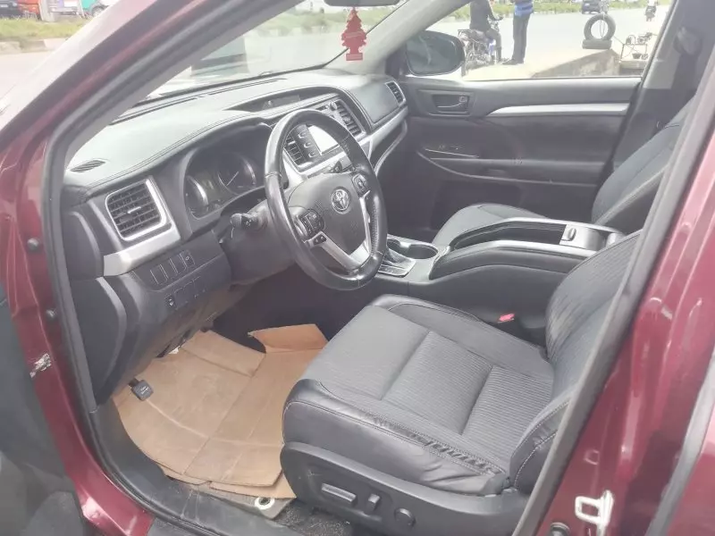 Toyota Highlander   - 2015