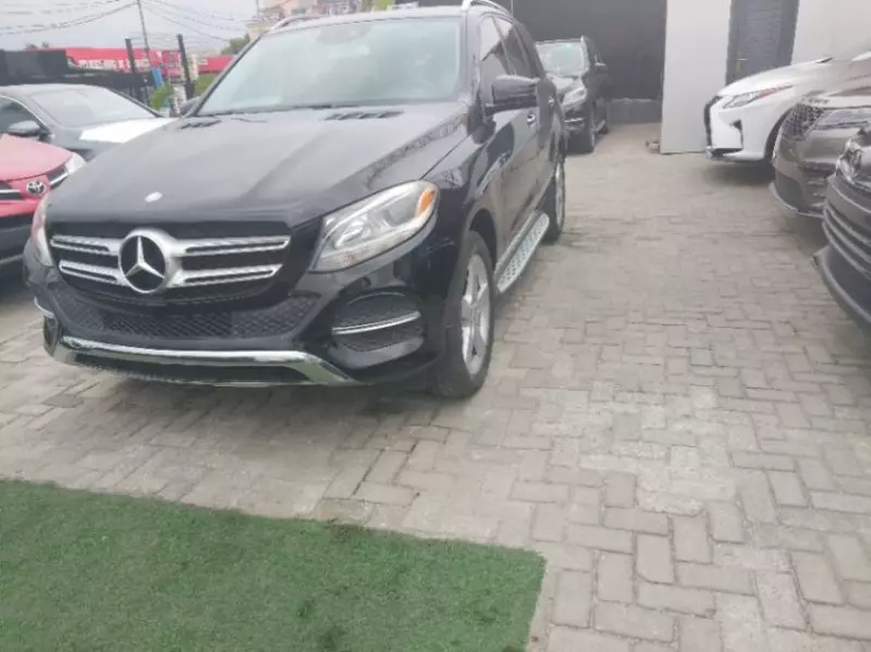 Mercedes-Benz GLE 350   - 2016