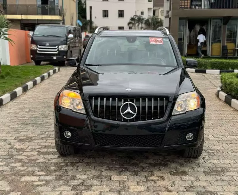 Mercedes-Benz GLK 350   - 2010