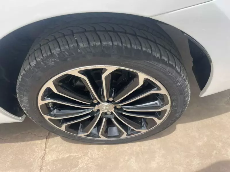 Toyota Corolla   - 2015