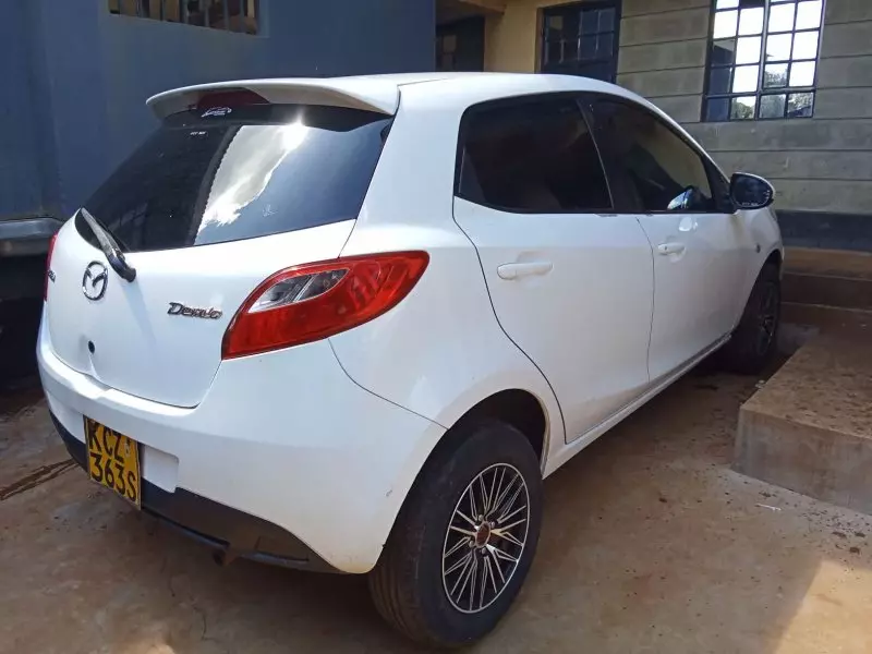 Mazda Demio   - 2013