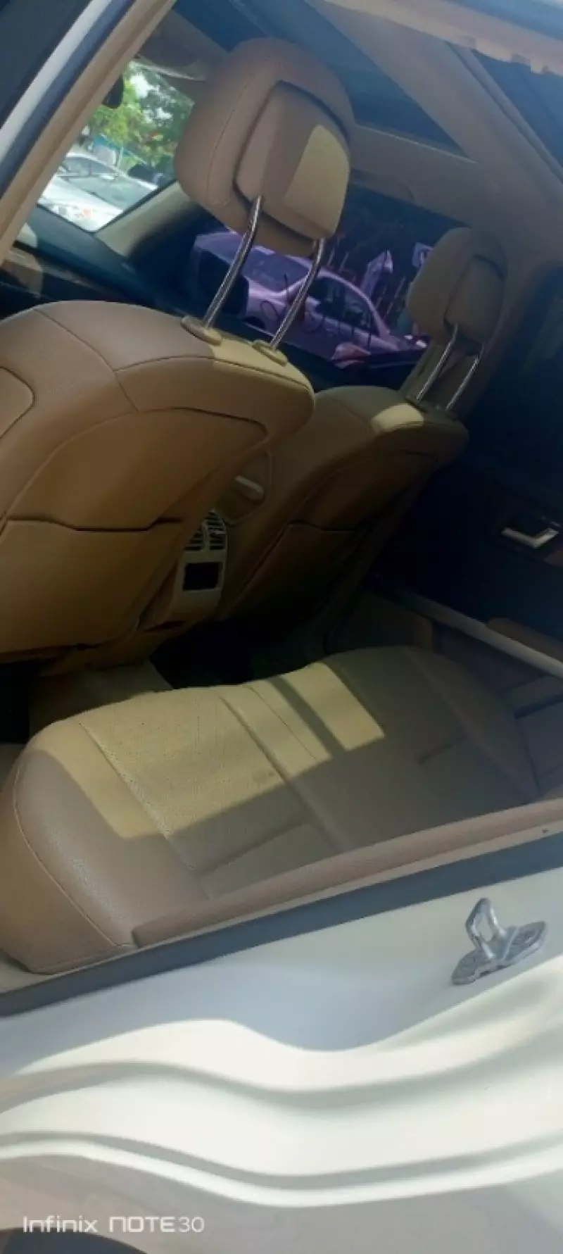 Mercedes-Benz GLK 350   - 2012
