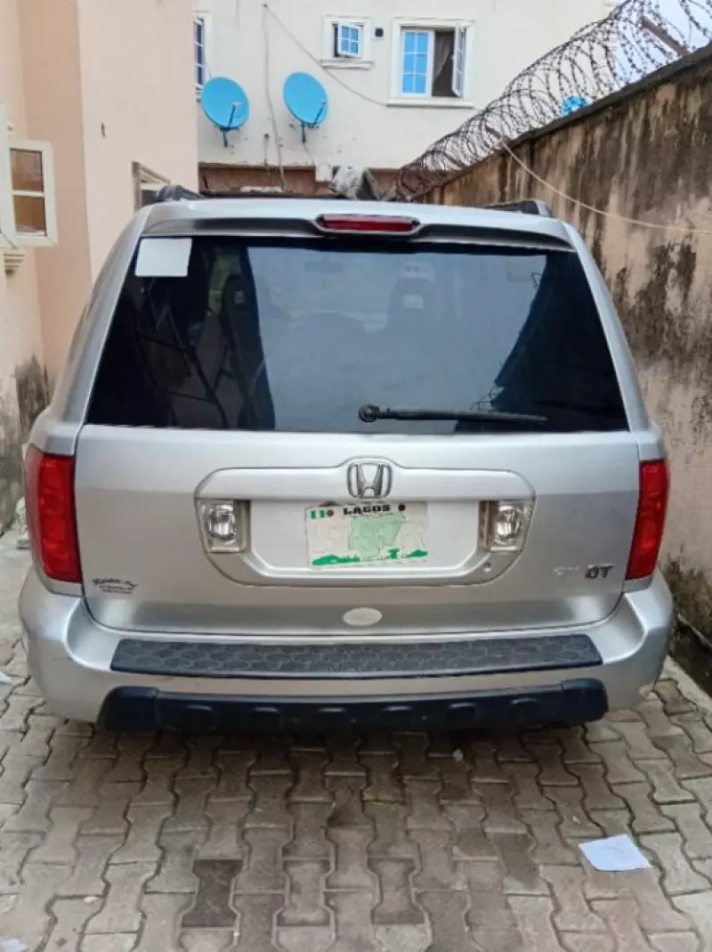 Honda Pilot   - 2005