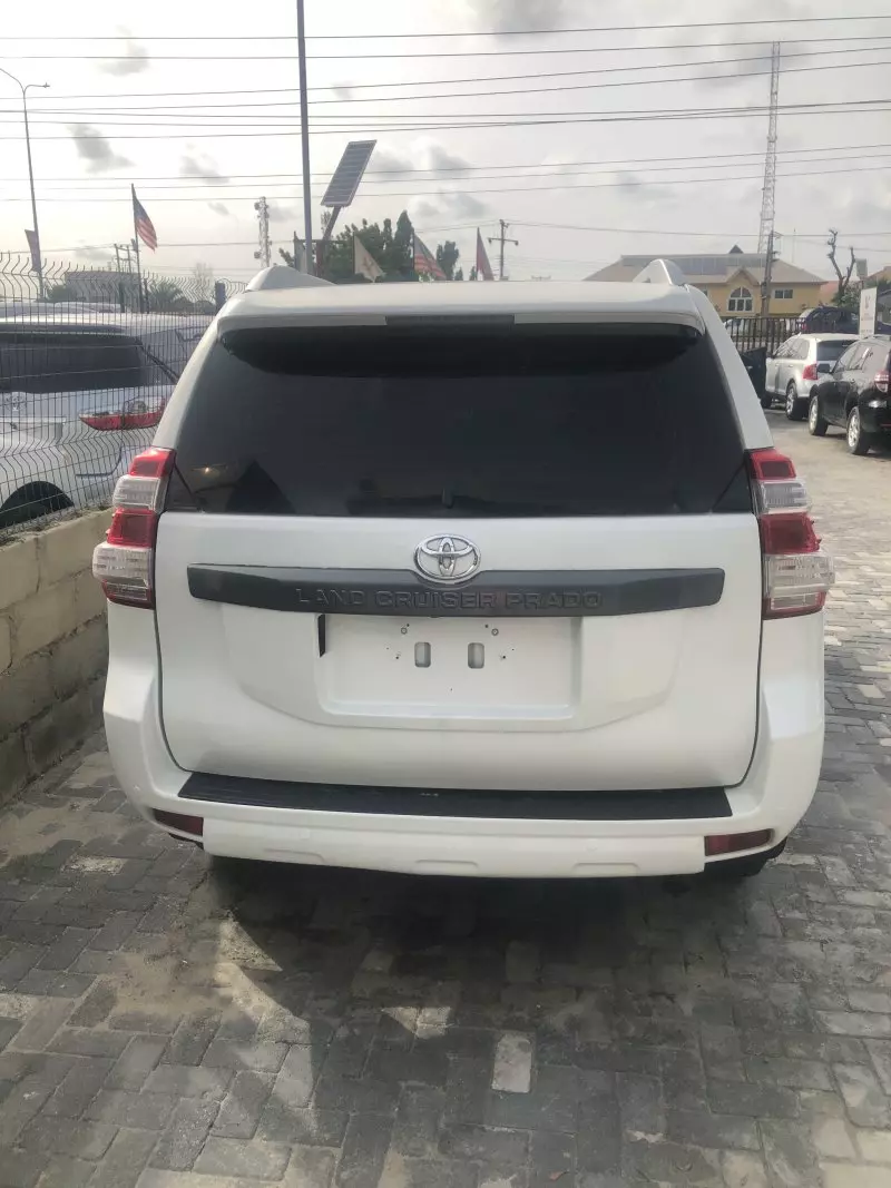 Toyota Land Cruiser Prado   - 2012