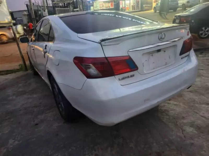 Lexus ES 350   - 2009