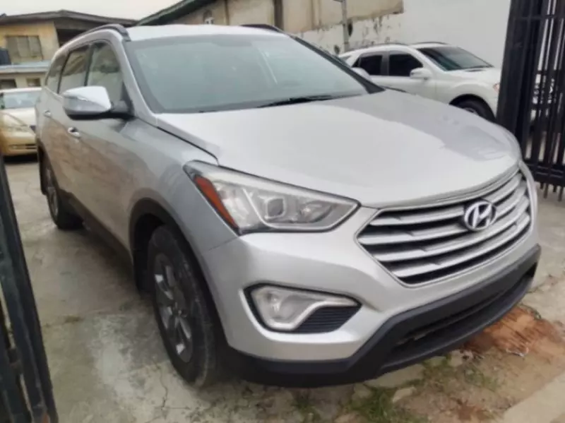 Hyundai Santa Fe   - 2014