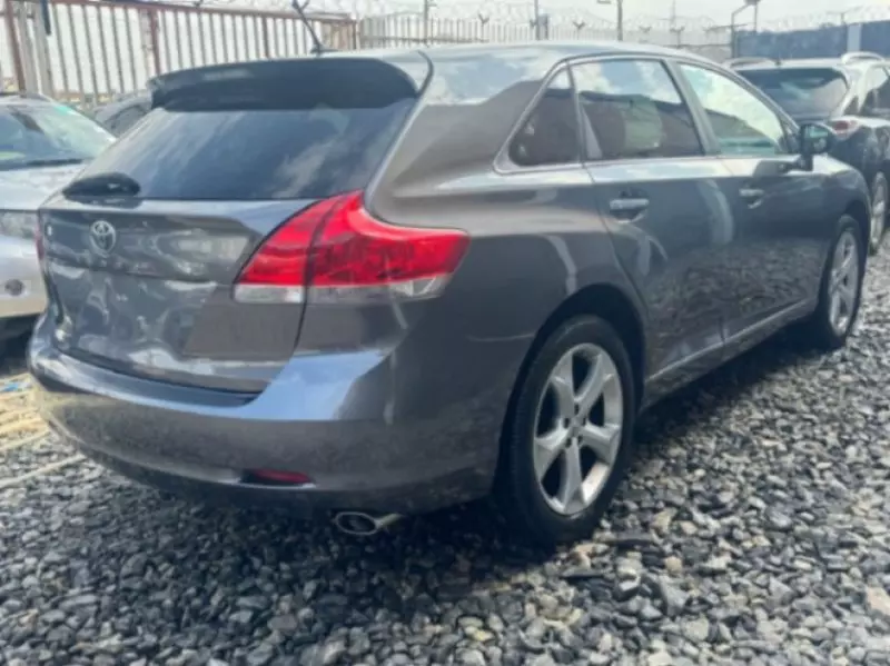 Toyota Venza   - 2010