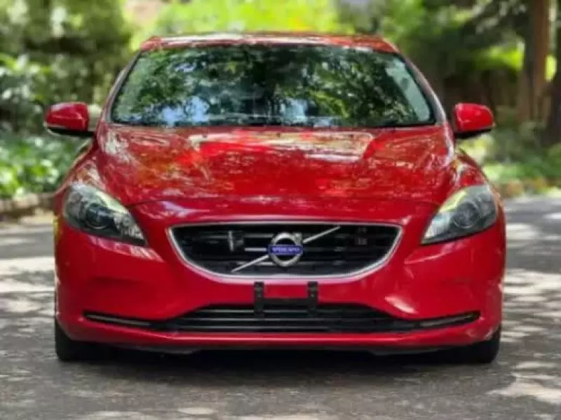 Volvo V40   - 2015