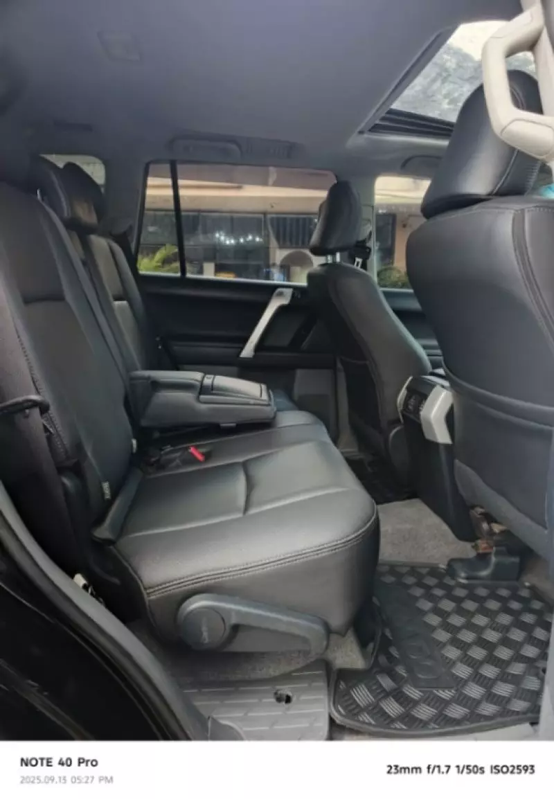 Toyota Land Cruiser   - 2012