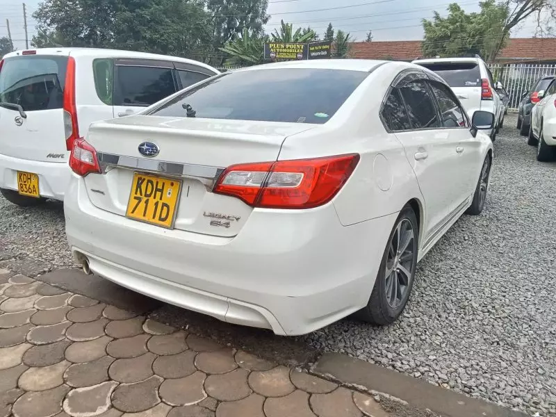 Subaru Legacy B4   - 2015