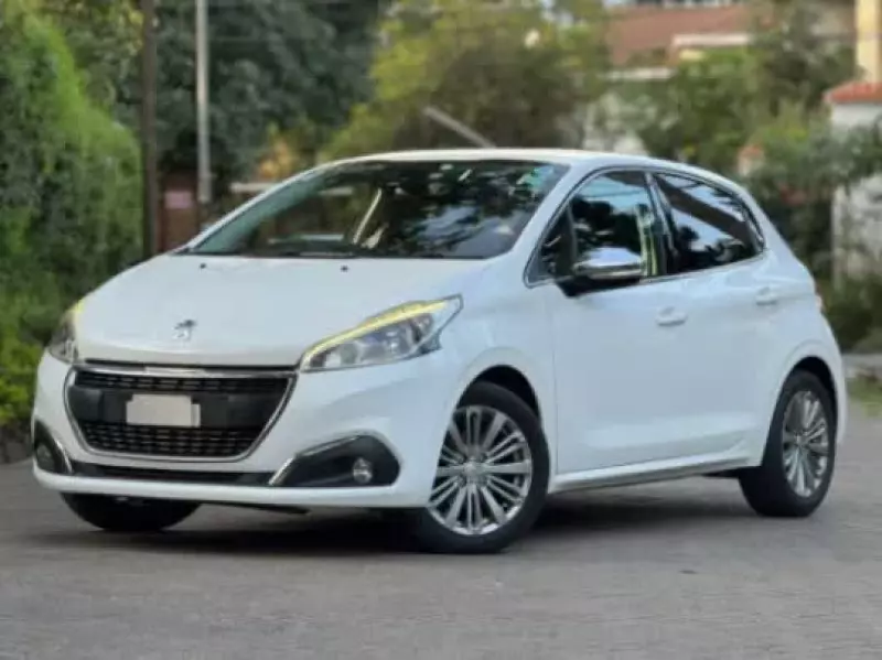 Peugeot 208   - 2018