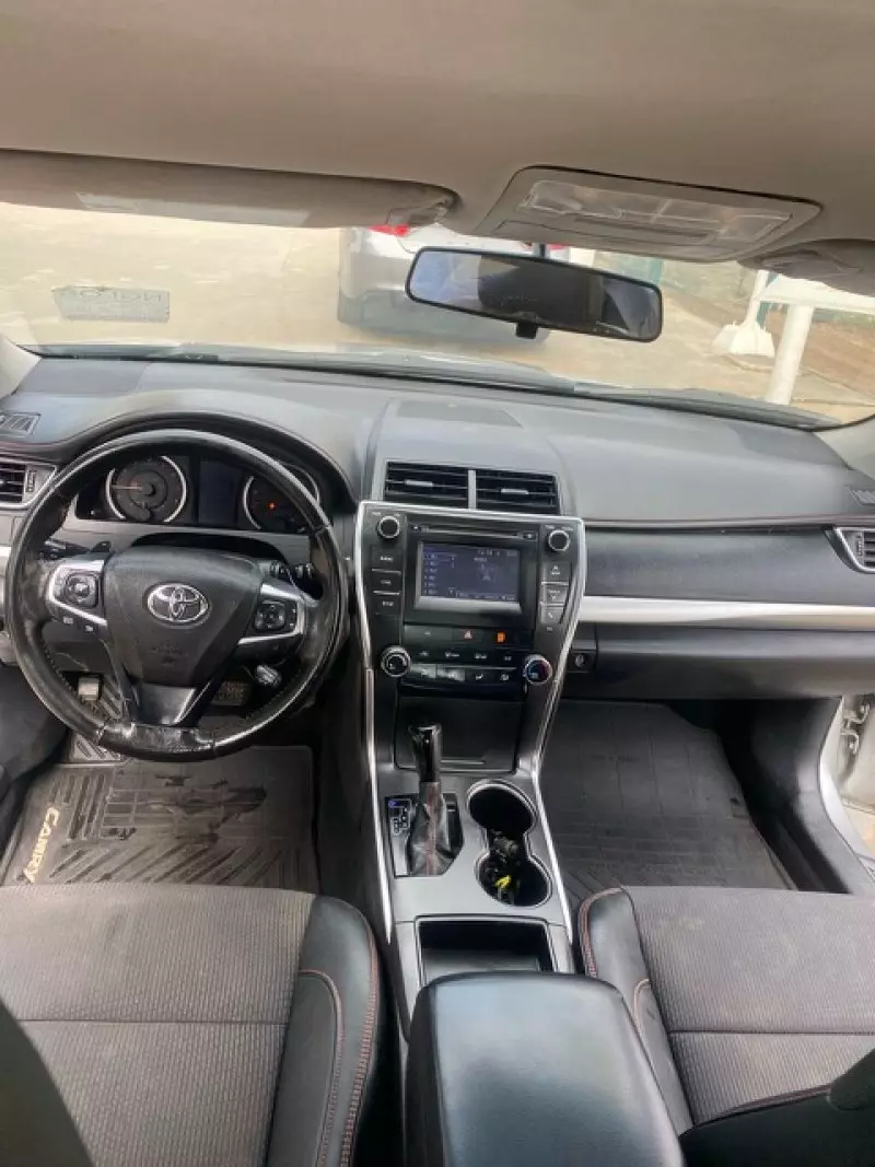 Toyota Camry   - 2016