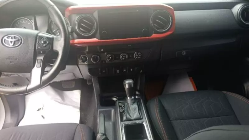 Toyota Tacoma   - 2019