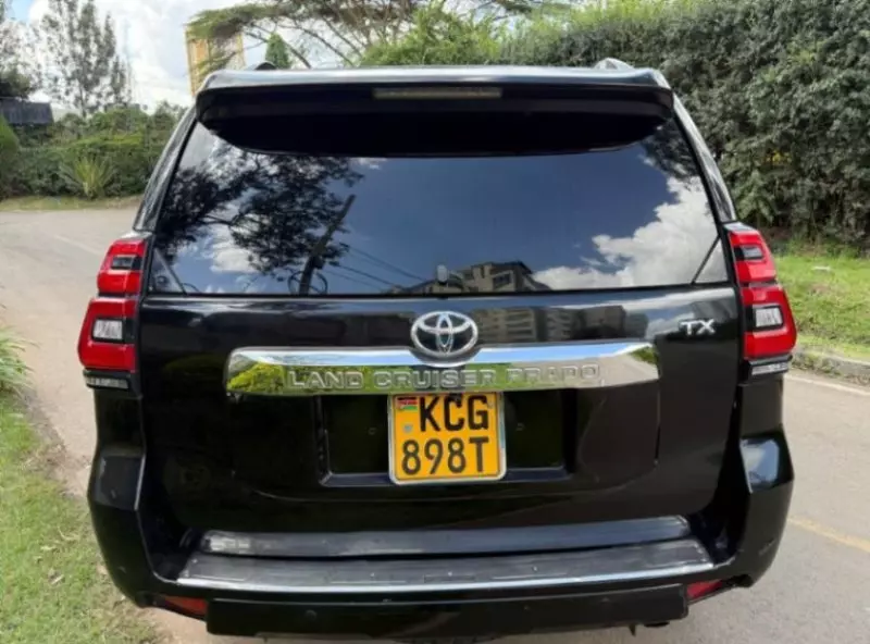 Toyota Landcruiser prado TX   - 2011