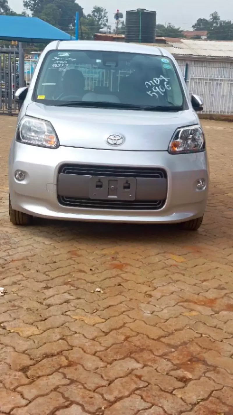 Toyota Porte   - 2018