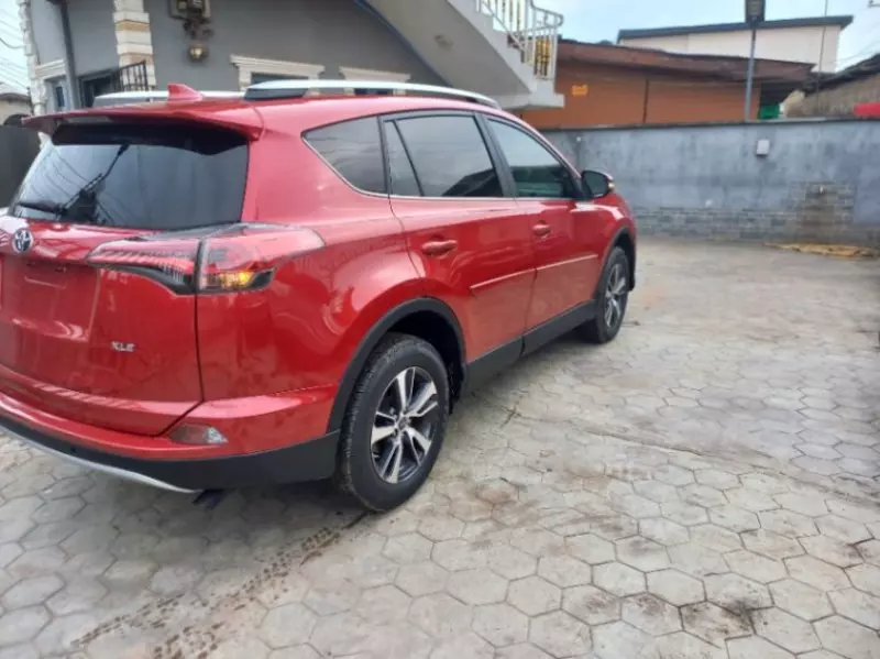 Toyota RAV4   - 2014