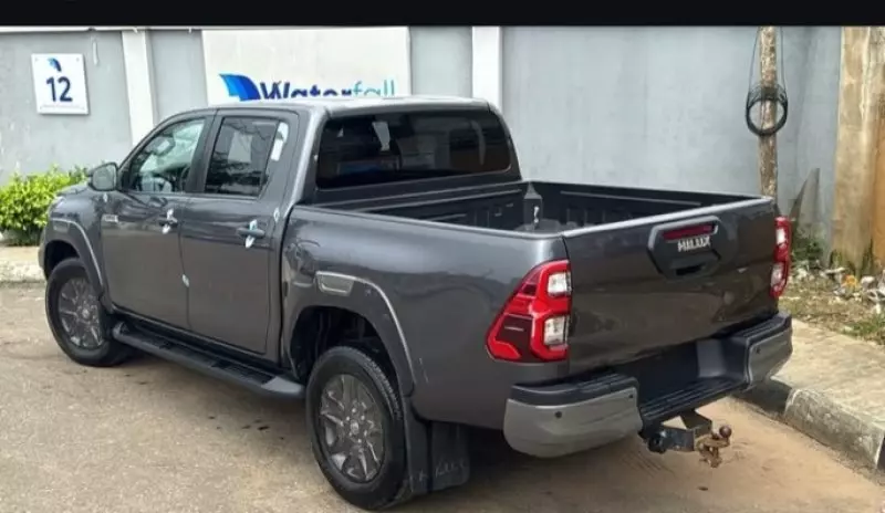Toyota Hilux