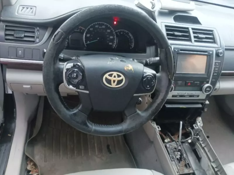 Toyota camry   - 2012