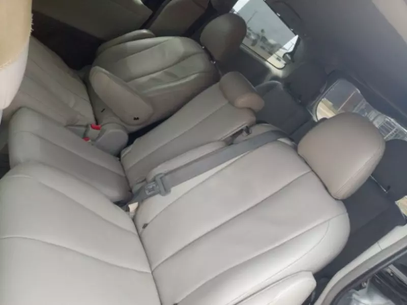 Toyota Sienna   - 2013