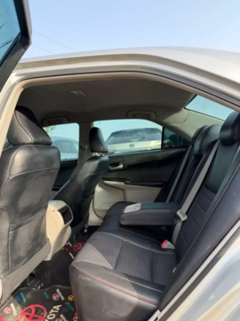 Toyota Camry   - 2013