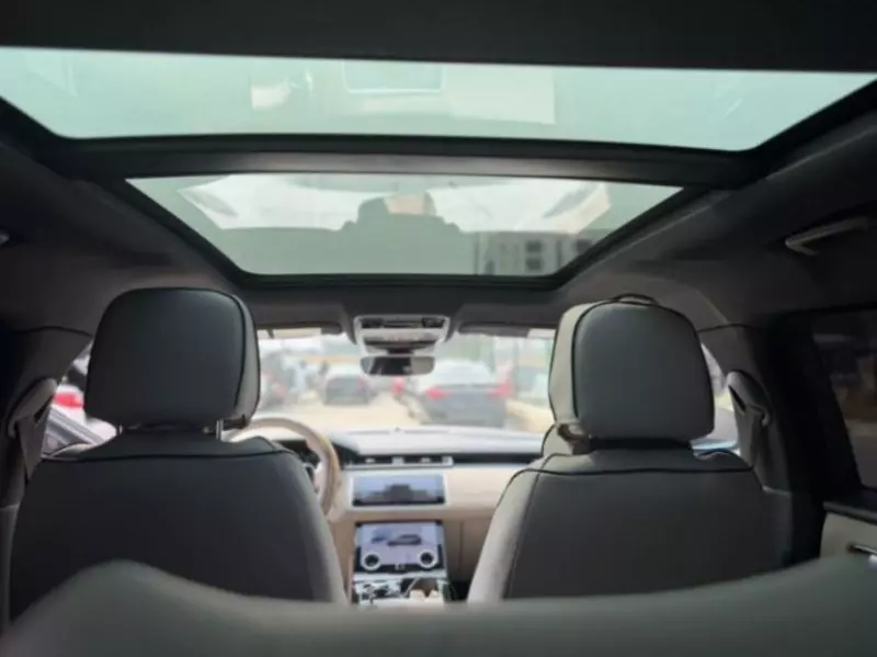 Land Rover Range Rover Velar   - 2018