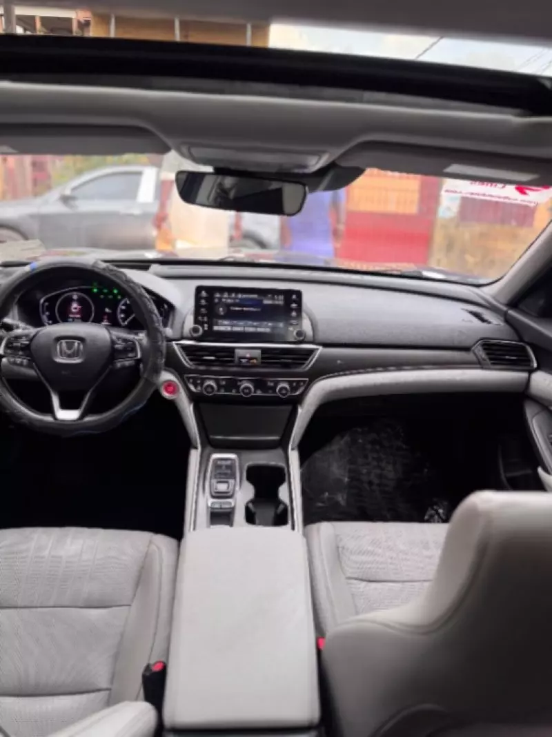Honda Accord   - 2019