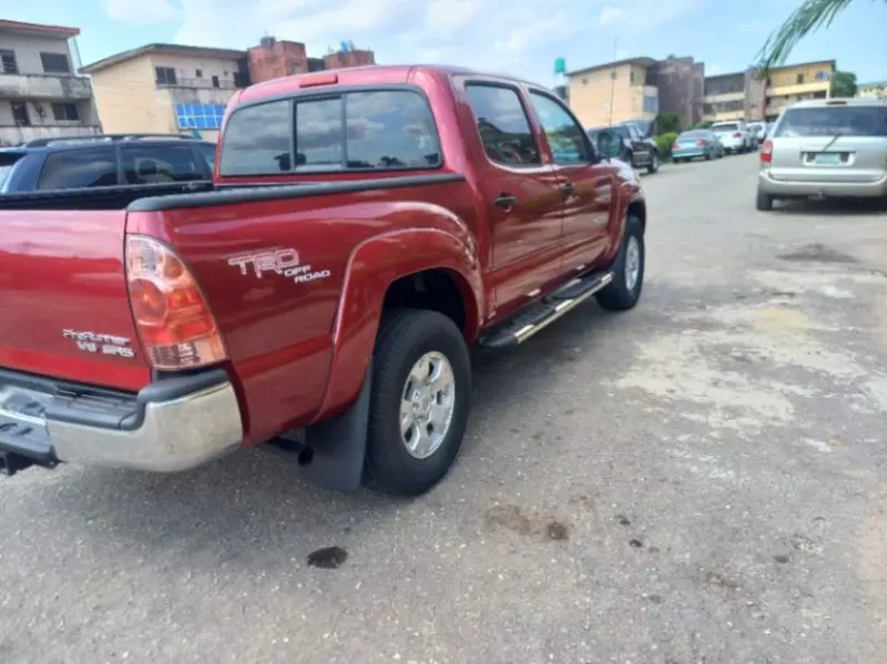 Toyota Tacoma   - 2007