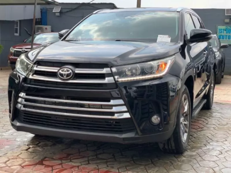 Toyota Highlander   - 2019
