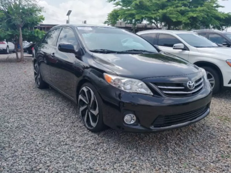 Toyota Corolla   - 2013