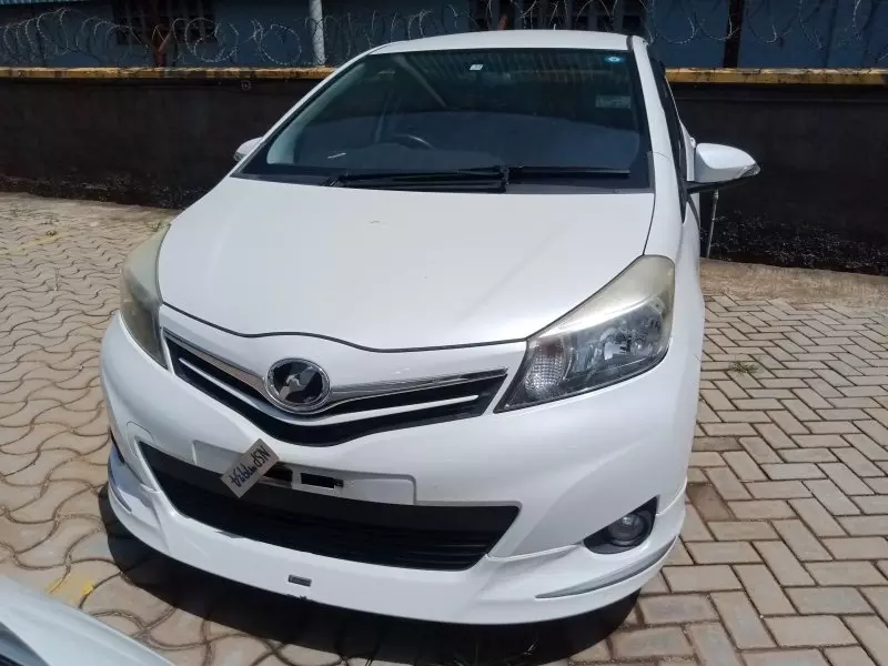 Toyota Vitz   - 2014