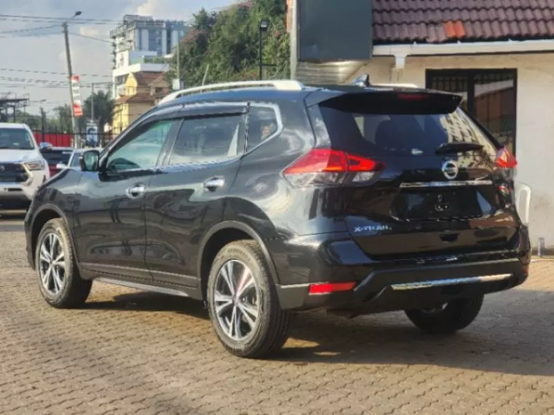 Nissan X-Trail   - 2018