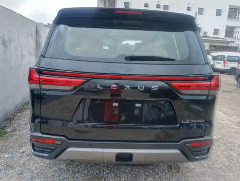 Lexus LX 600   - 2025