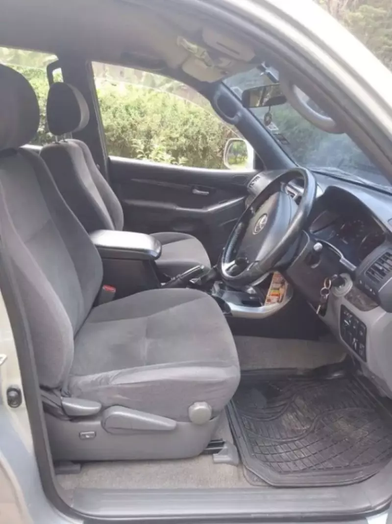Toyota Land Cruiser Prado   -