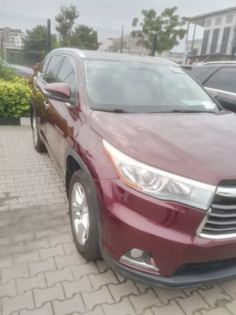 Toyota Highlander   - 2014